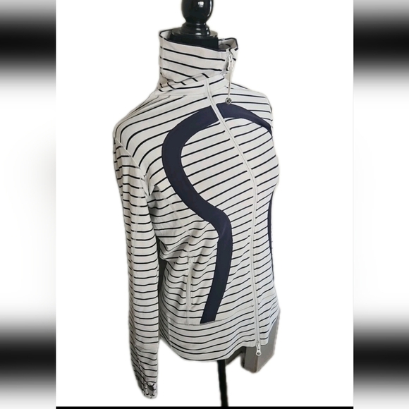 Lululemon Womens Blue And White Long Lenth High Neck Striped Stride Jacket 6 - Picture 4 of 15